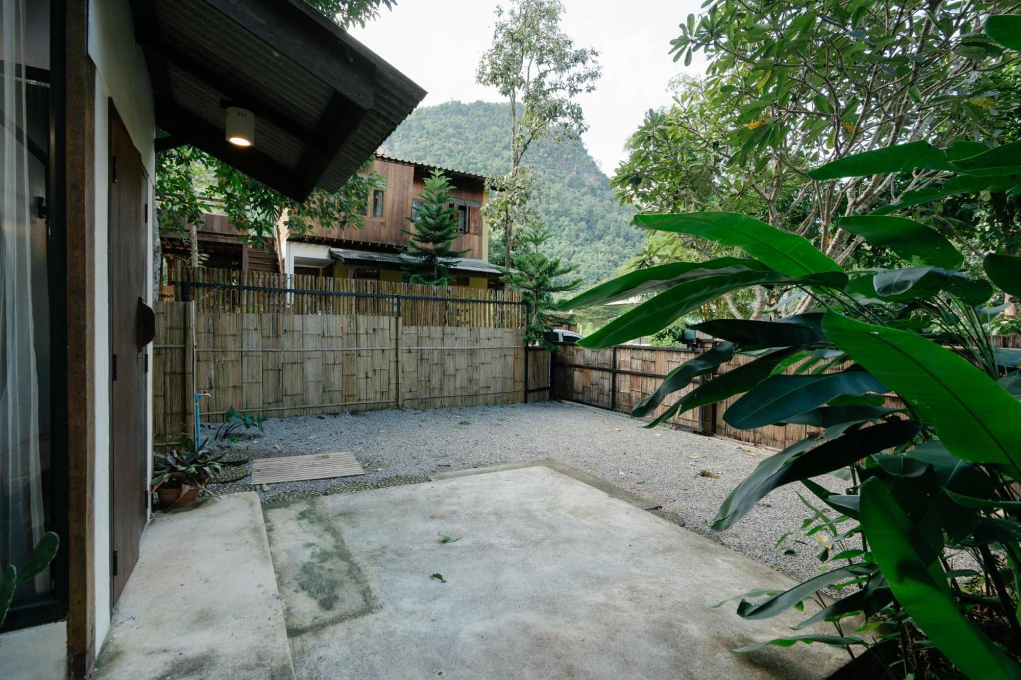 Ashi Guesthouse Chiangdao Chiang Dao Exteriör bild